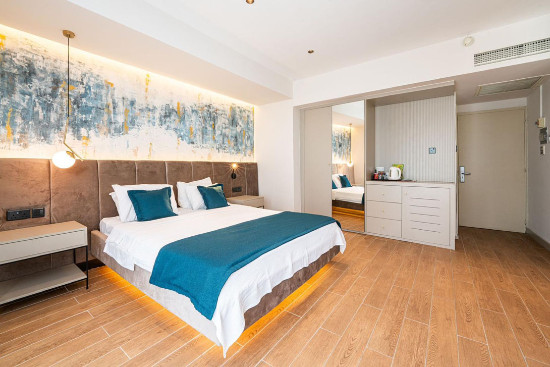 manolya hotel double beds sitting