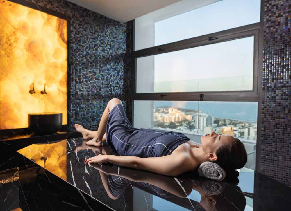 26th Floor Infinity Pool & Spa