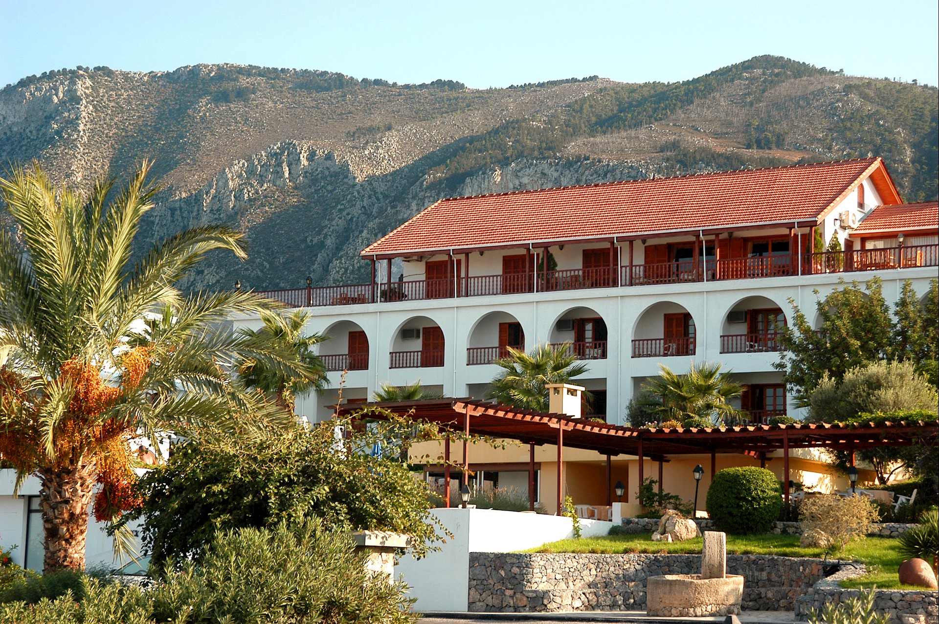 onar holiday village hotel