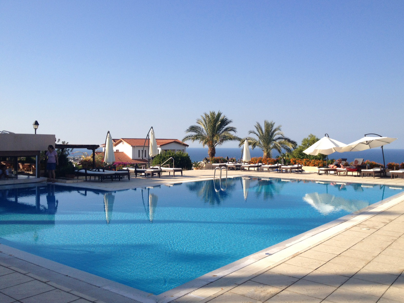 onar holiday village pool