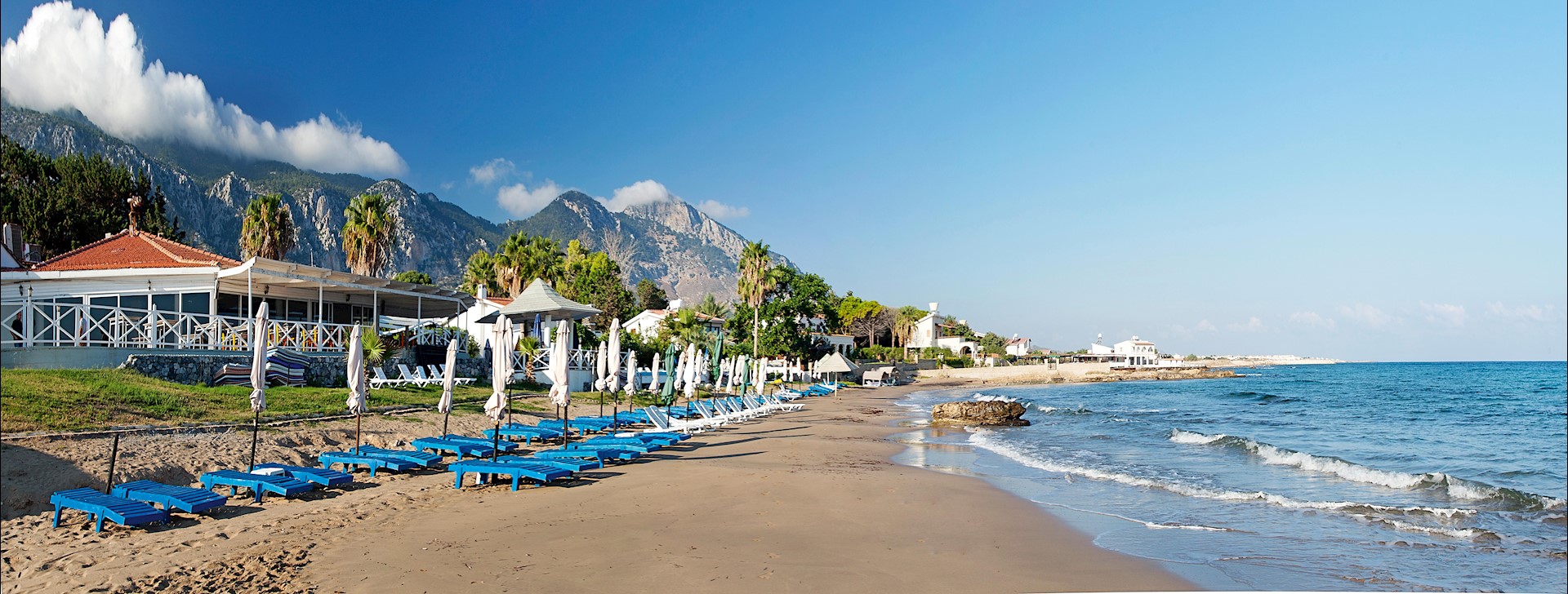 la hotel and resort beach