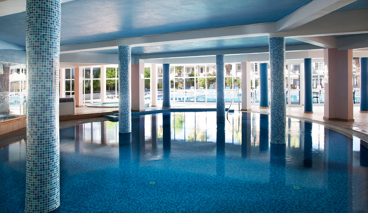 cheap resort hotels to Spend holiday with family