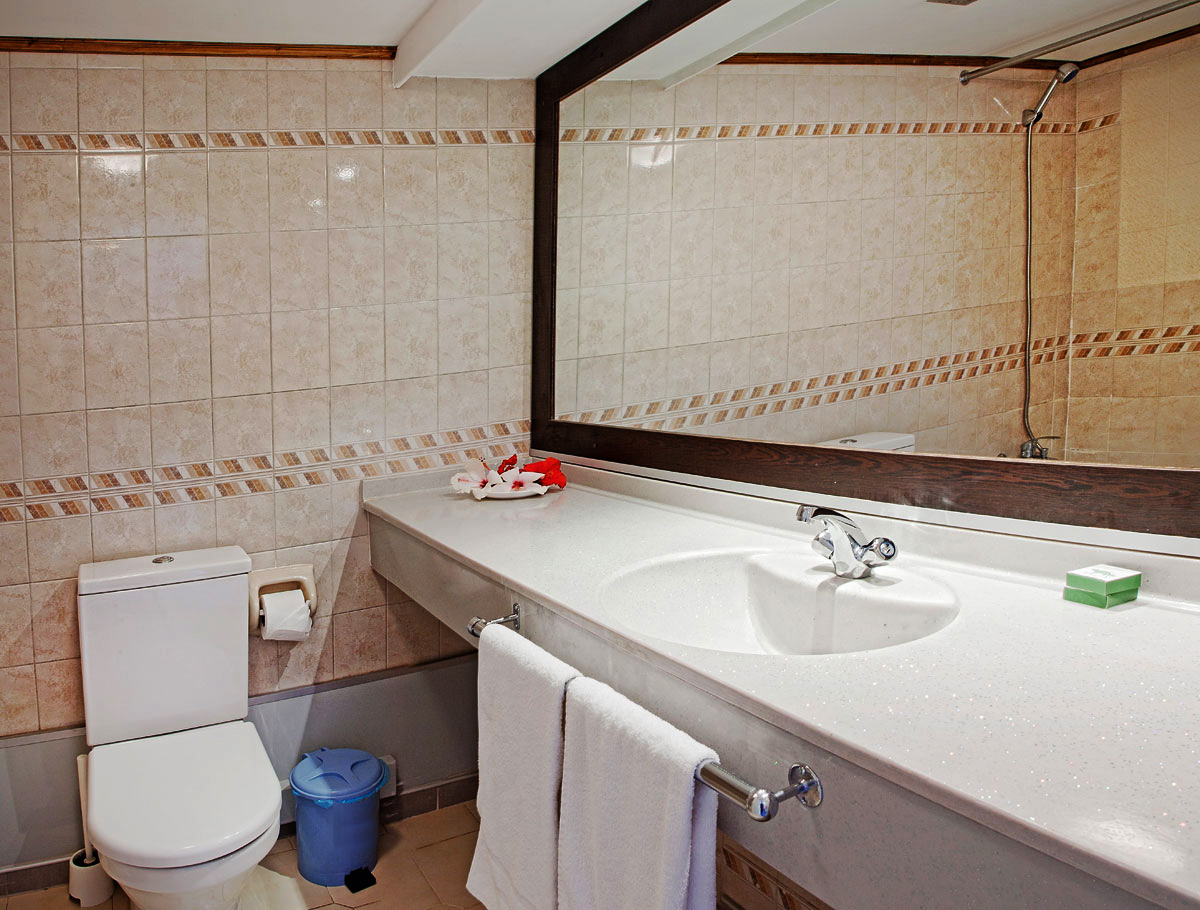 cheap resort hotels to Spend holiday with family