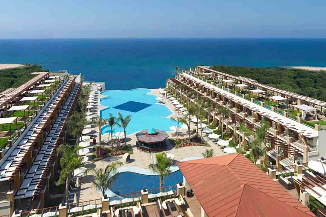 cratos premium hotel pool