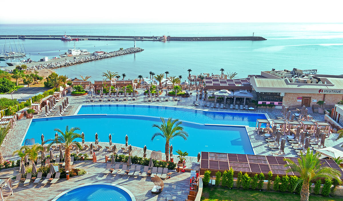 lords palace beach and pool