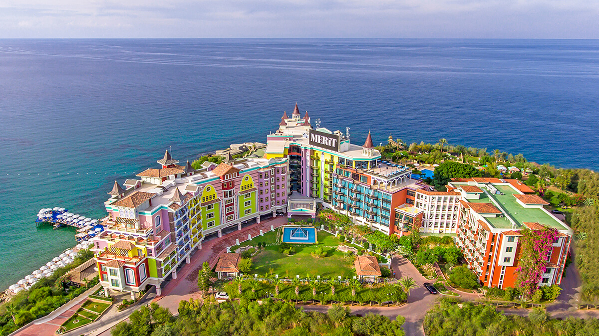  Merit Crystal Hotel Main View